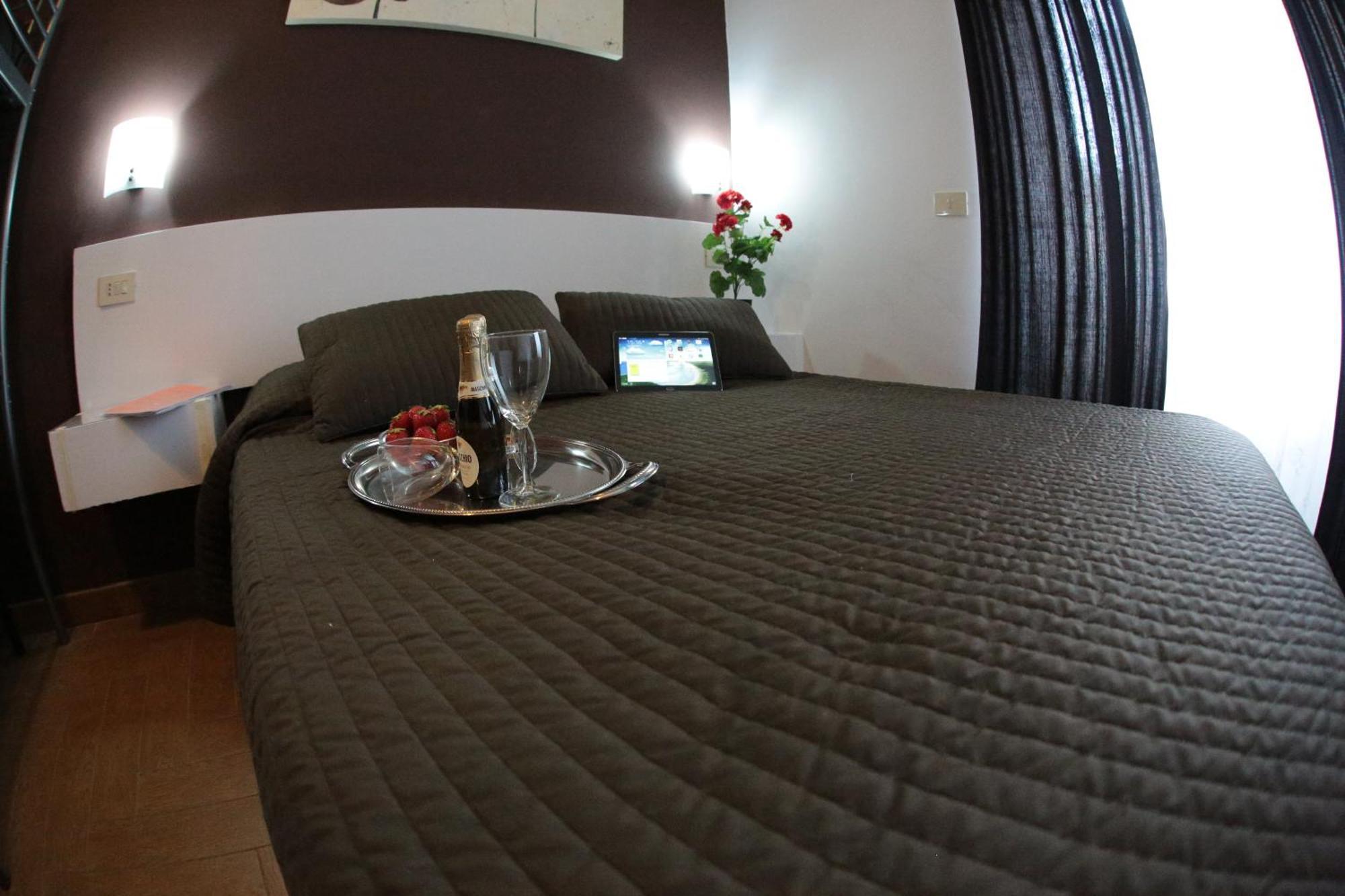 Residence Morena โรม ภายนอก รูปภาพ