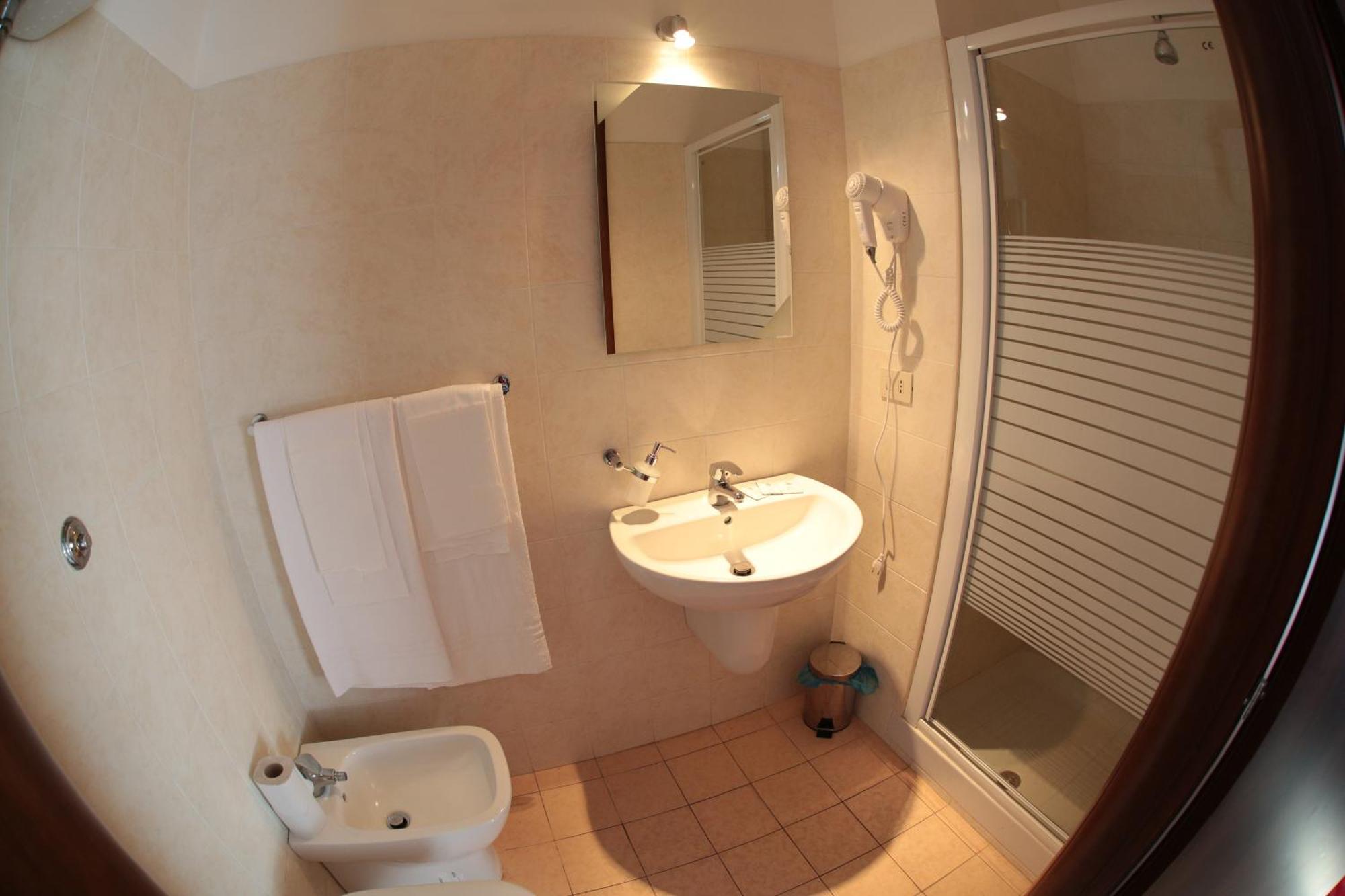 Residence Morena โรม ภายนอก รูปภาพ